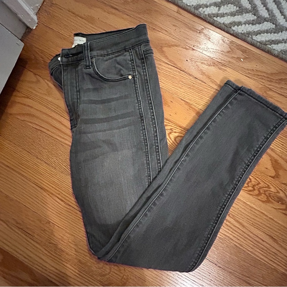 Crescent Drive gray skinny jeans